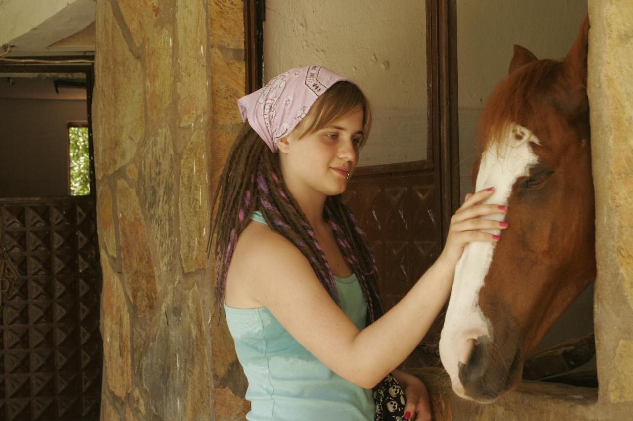 Oranj Ranch Hotel ケメル エクステリア 写真